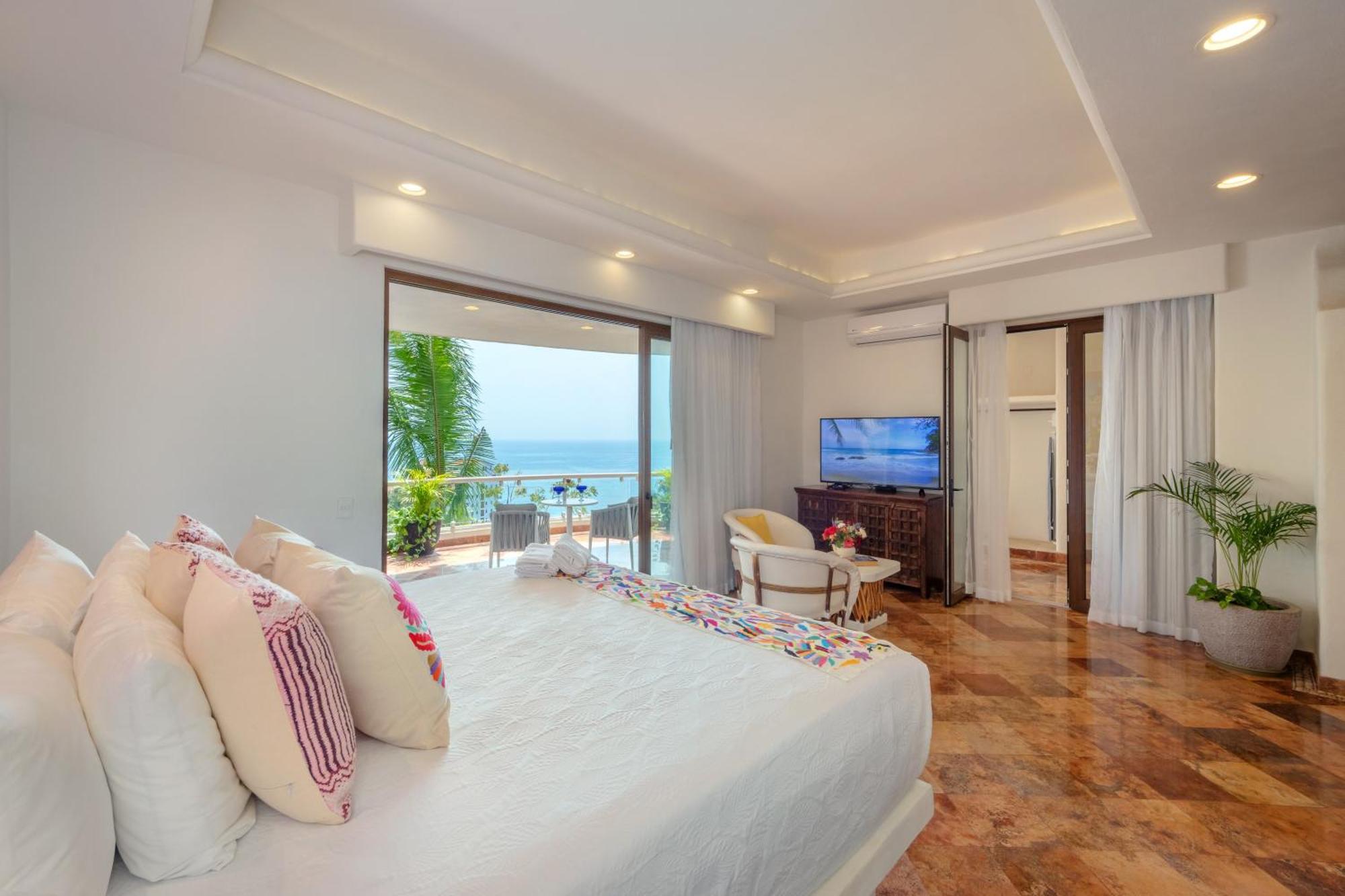 Divina Luxury