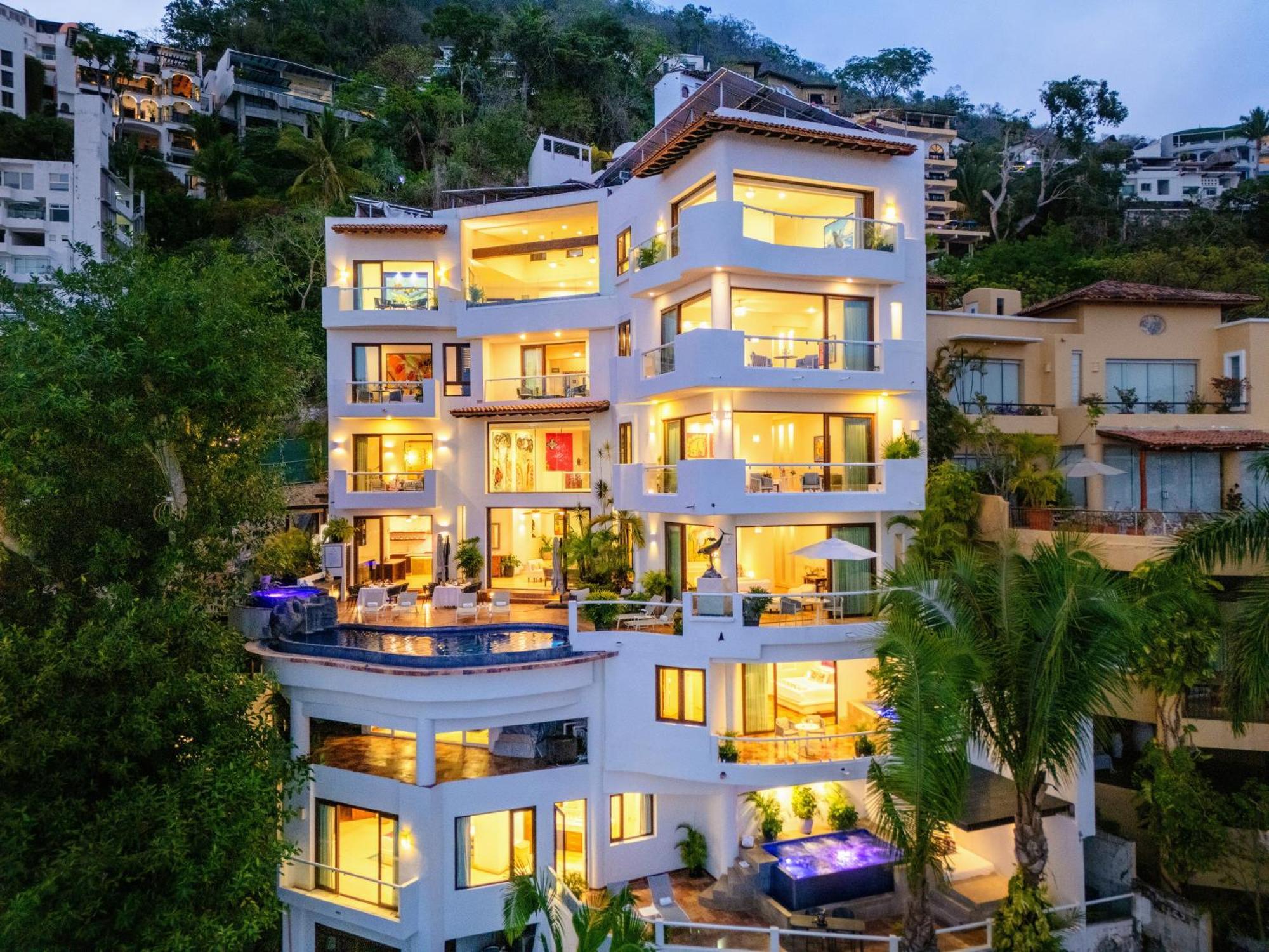 Divina Luxury 5* Puerto Vallarta
