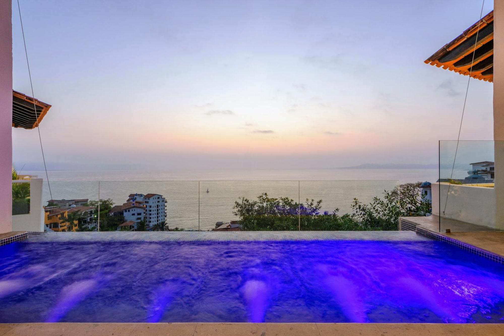 Divina Luxury Puerto Vallarta